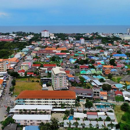 Baanloksouylokchay Hotel Hua Hin Bagian luar foto