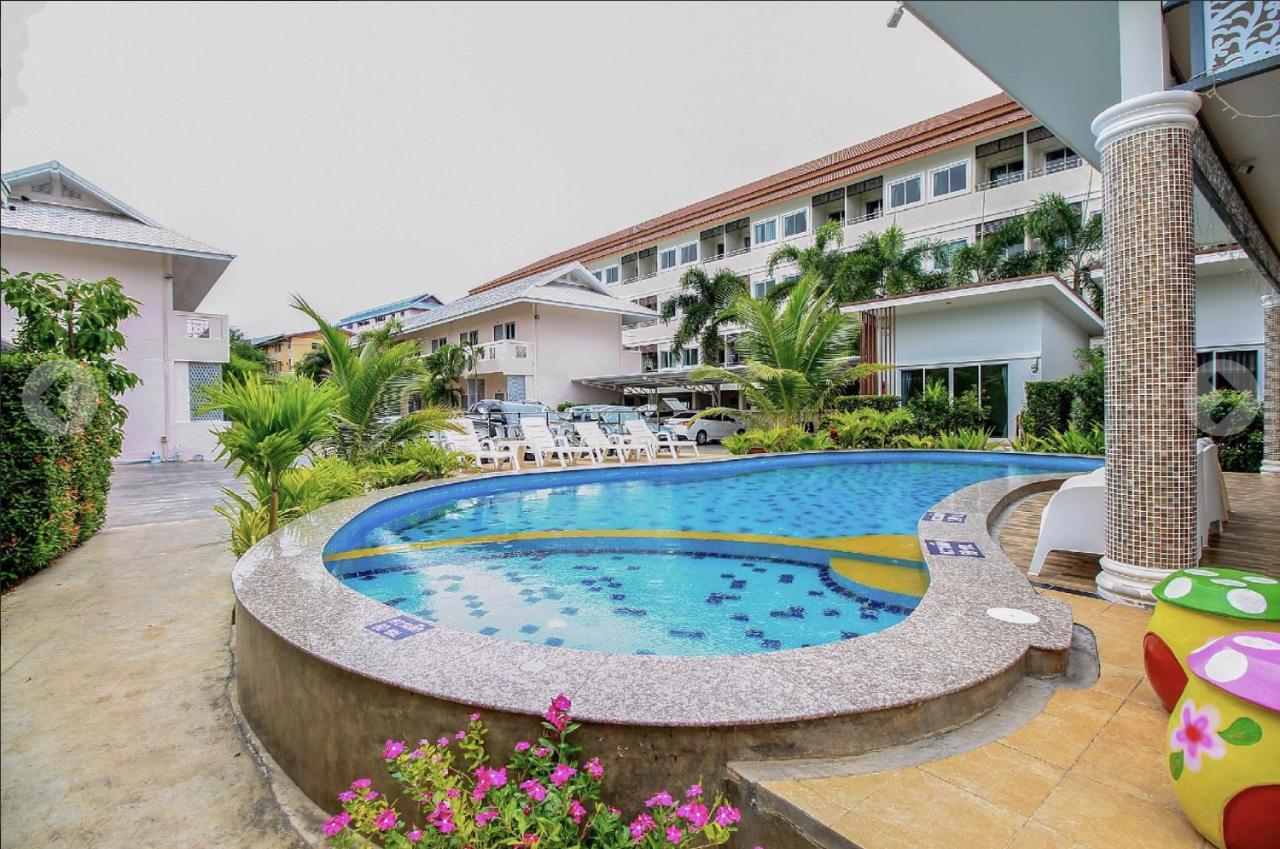 Baanloksouylokchay Hotel Hua Hin Bagian luar foto