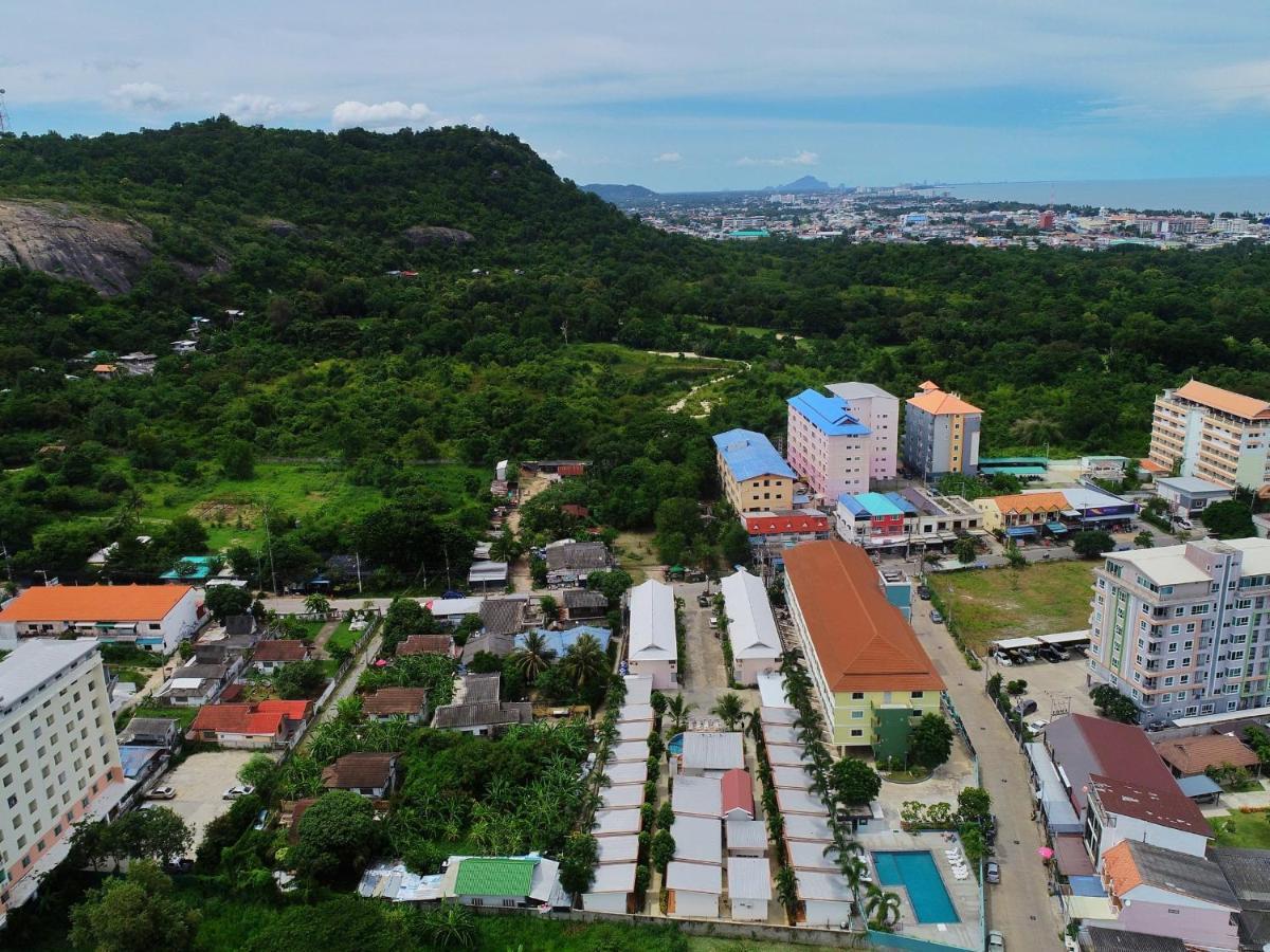 Baanloksouylokchay Hotel Hua Hin Bagian luar foto
